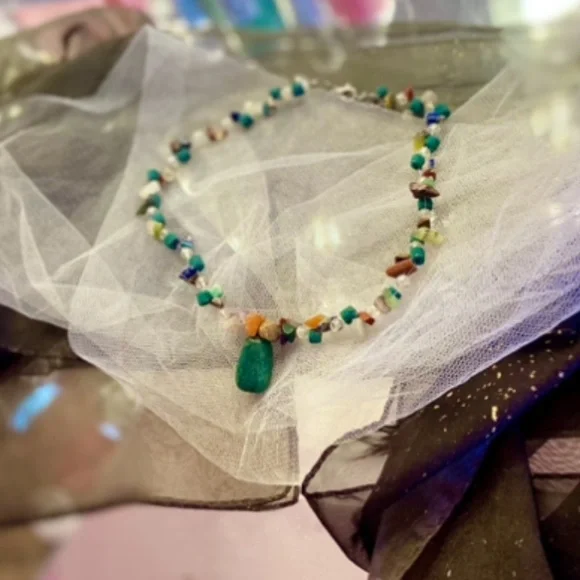 90’s True Vintage Jade Pendant Earthy Choker Beaded Bohemian Gemstone Necklace - Picture 3 of 3